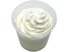 ホイップクリームのミルクプリン